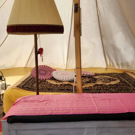 Campsite Beheiztes Tipi Zelt Luftbett Winter Hessen Main-kinzig Schluechtern