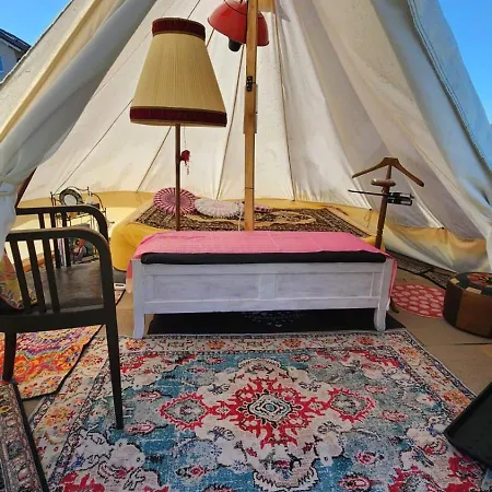 Campsite Beheiztes Tipi Zelt Luftbett Winter Hessen Main-kinzig Schluechtern